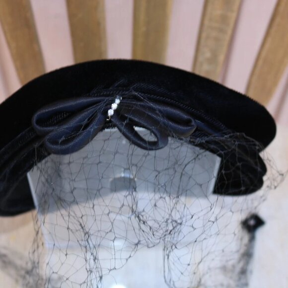 Womens 1950 Vintage Style Velvet Beret Hat Chic Cap - Picture 4 of 13